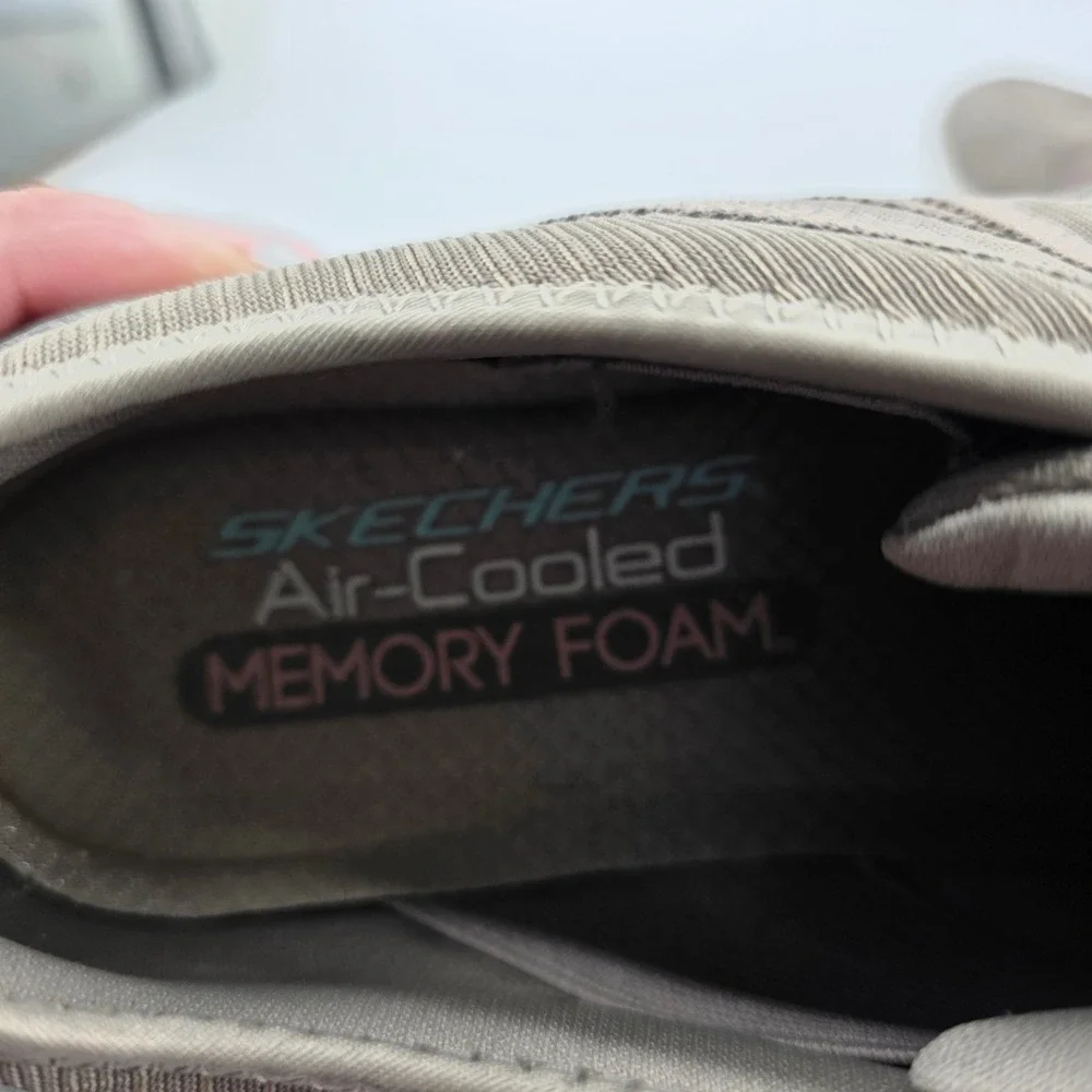 Skechers Slip-On Glide Step Walking Shoes 7.5 Taupe 100250 Memory Foam Sneakers